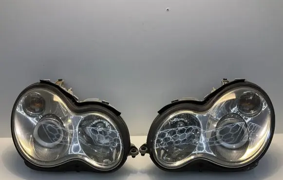 Mercedes-Benz C W203 Headlights/headlamps set 