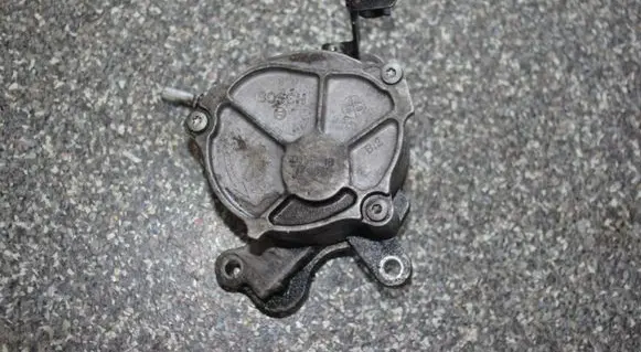 Ford Galaxy Vacuum pump D1651B