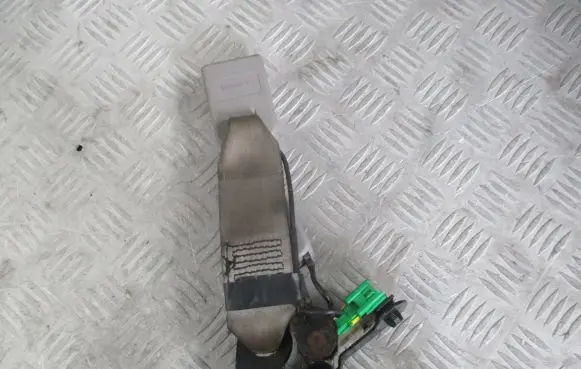Peugeot 607 Rear seatbelt buckle 6395023F3