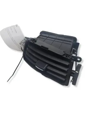Hyundai i30 Dash center air vent grill 974202R000
