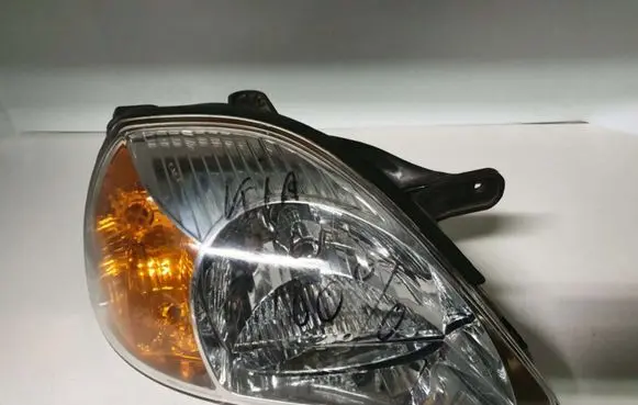 KIA Rio Headlight/headlamp 92102FD0