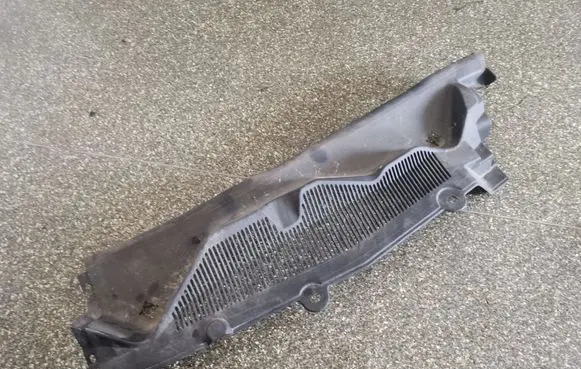 Ford Mustang V Wiper trim AR3363018A15