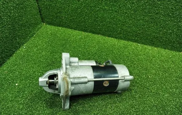 Renault Koleos II Starter motor 233001791R M001TF0871ZE