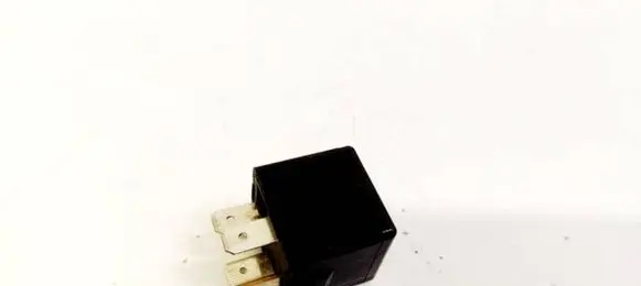 Volvo S40, V40 Other relay MB953381 V23134B52X240