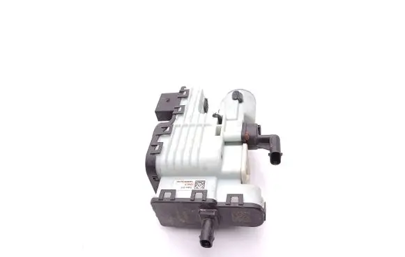 Mercedes-Benz ML W166 Adblue pump A0024705494 A0024706894