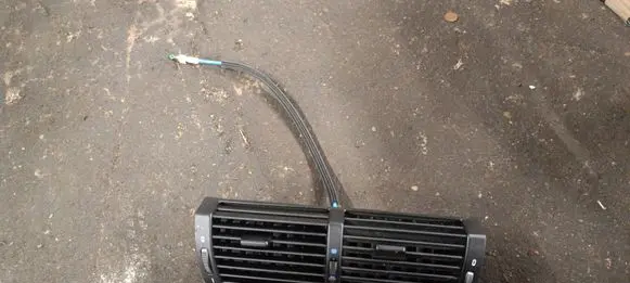 BMW X5 E53 Dash center air vent grill 64228402221