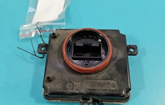 Volkswagen Touran I Headlight ballast module Xenon 4G0907397A IMPRK1578853