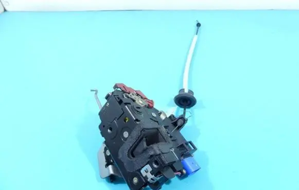 Audi A8 S8 D3 4E Rear door lock 4E0839015 IMPRK1319207