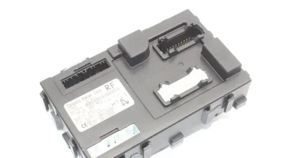Nissan Leaf I (ZE0) Central body control module 284B13NM1A