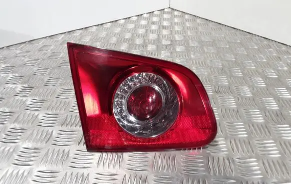 Volkswagen PASSAT B6 Tailgate rear/tail lights