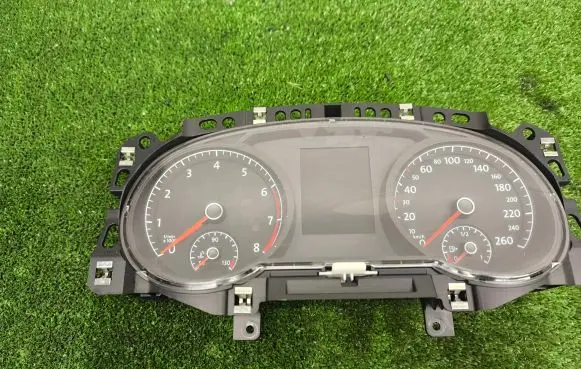 Volkswagen Golf VII Speedometer (instrument cluster) 5G0920860