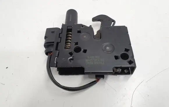 Audi TT TTS RS Mk3 8S Engine bonnet/hood lock/catch 8S0823509A