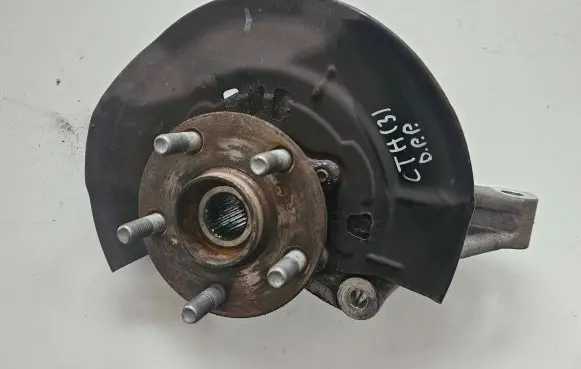 Lexus CT 200H Front wheel hub 4320147030 F05B W581
