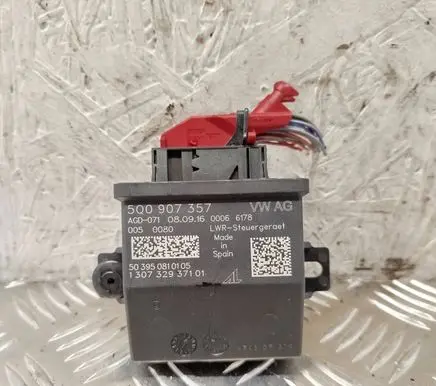 Seat Leon (5F) Light module LCM 5Q0907357