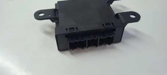 Maserati Levante Parking PDC control unit/module 670153622