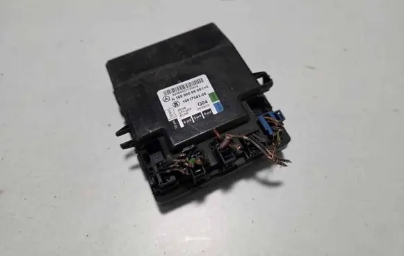 Mercedes-Benz B W245 Door central lock control unit/module A1699000600
