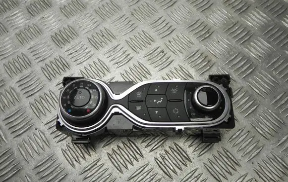 Renault Twingo III Climate control unit 275102284R