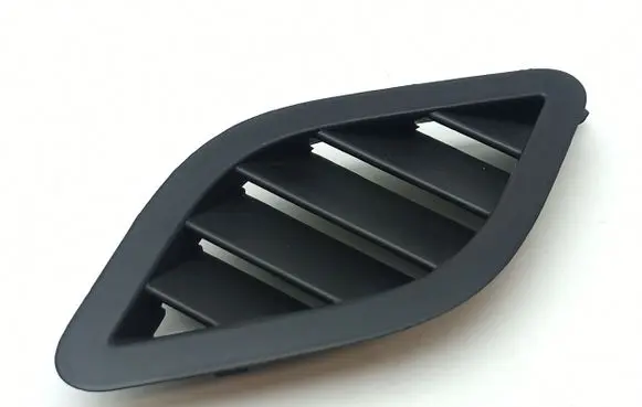 Dashboard side air vent grill/cover trim
