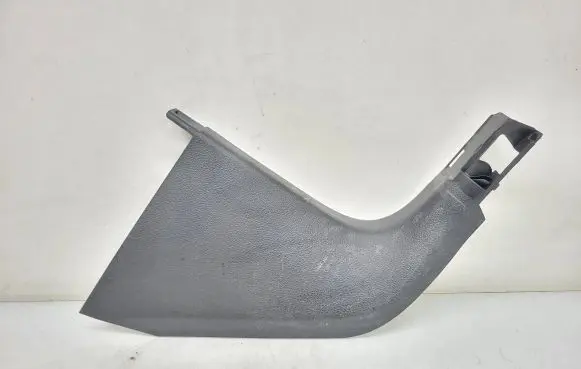 Foot area side trim
