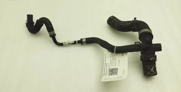 Engine coolant pipe/hose
