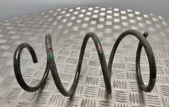 Toyota Avensis T250 Front coil spring