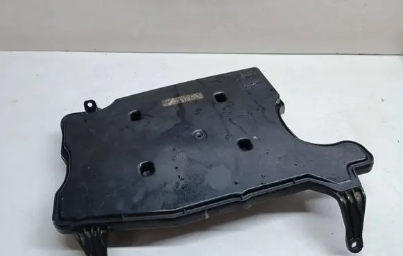 BMW 2 F46 Intake resonator 8570016 13718570016