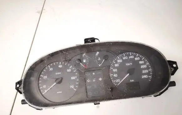 Renault Scenic I Speedometer (instrument cluster) p8200071811