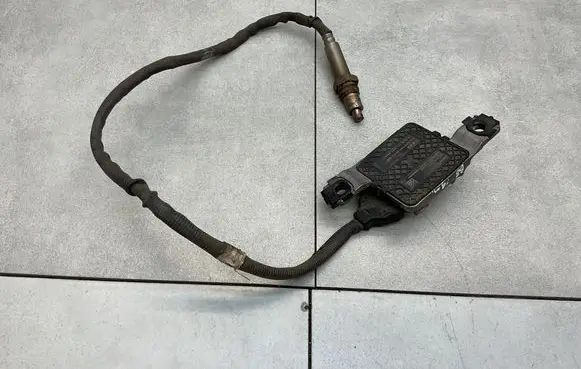 Volkswagen PASSAT B8 Lambda probe sensor 04L907805ES