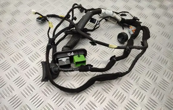 Peugeot Rifter Front door wiring loom 9828277680