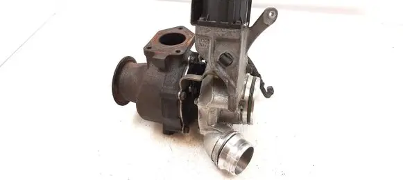 BMW 5 E60 E61 Turbo 4933500220 781019903D