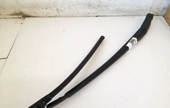 Volkswagen Touareg I Front wiper blade arm 7l6955407