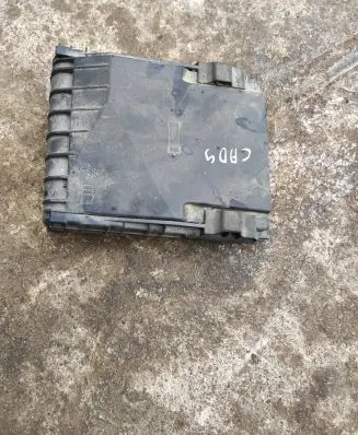 Volkswagen Caddy Fuse box cover 1K0937132G 1K0937132F 014189871