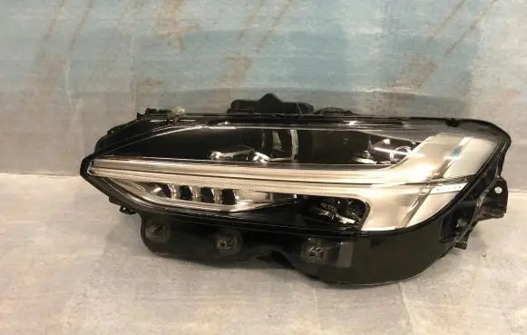 Volvo S90, V90 Headlight/headlamp 32228682