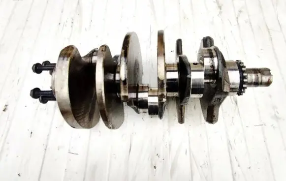 Audi A6 S6 C5 4B Crankshaft 