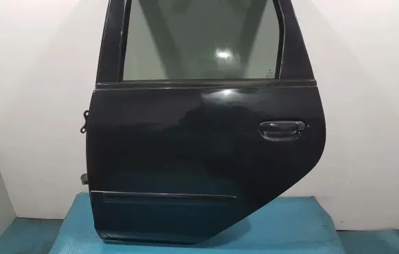 Mitsubishi Colt CZ3 Rear door