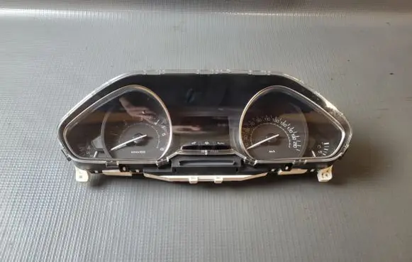 Peugeot 208 Speedometer (instrument cluster) 9805969180 9805975780