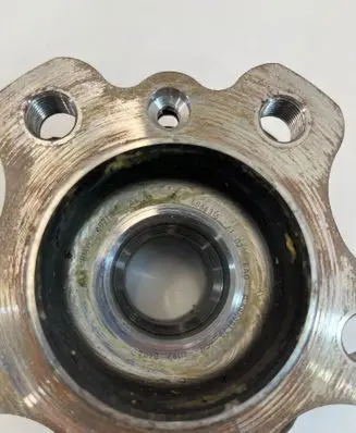 BMW X3 G01 Front wheel ball bearing 6866316 6871193