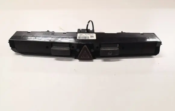 Opel Astra H Hazard light switch 13100105 03758075