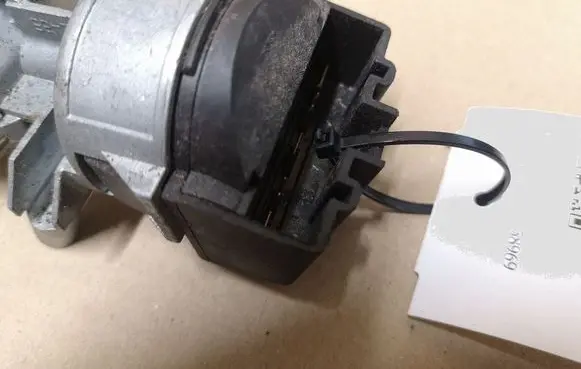 Ford Focus Ignition lock 3M513F880A