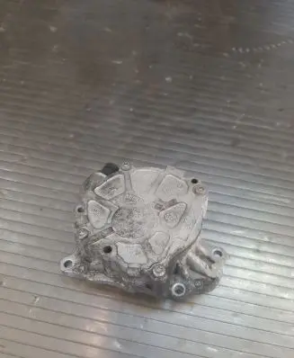 Volkswagen Scirocco Vacuum pump 03L145100