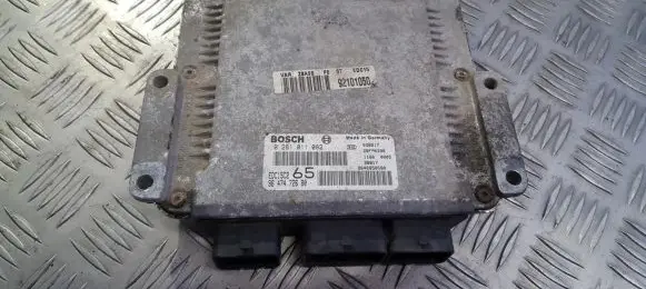 Peugeot 607 Engine control unit/module 0281011082 9647472680