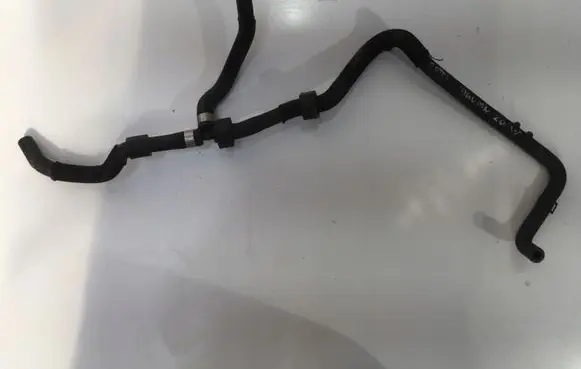 Volkswagen Tiguan Engine coolant pipe/hose 5Q0121087