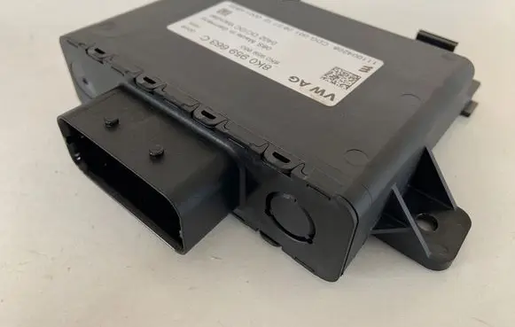 Audi A8 S8 D4 4H Voltage converter/converter module 8K0959663C 8K0959663