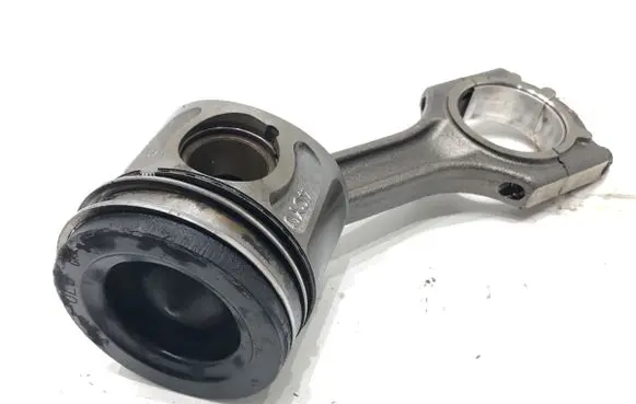KIA Sportage Piston with connecting rod D4HA