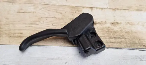 Skoda Superb B5 (3U) Engine bonnet (hood) release handle 3B1823533