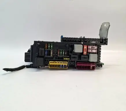 Mercedes-Benz C W204 Fuse box set A2049012602 A2049065602
