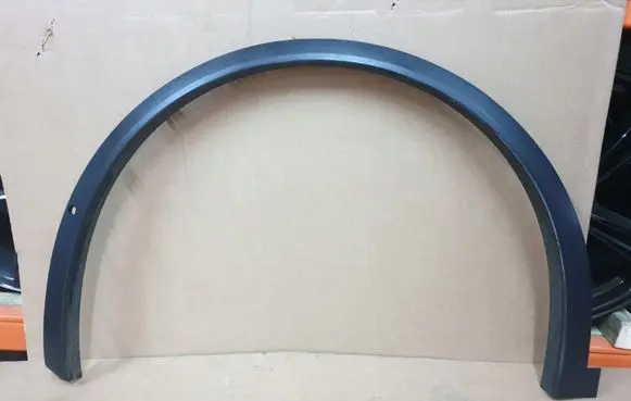 Tesla Model X Front arch trim 107563600A