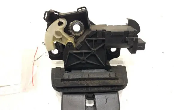 Audi A4 S4 B7 8E 8H Tailgate exterior lock 8P4827505C