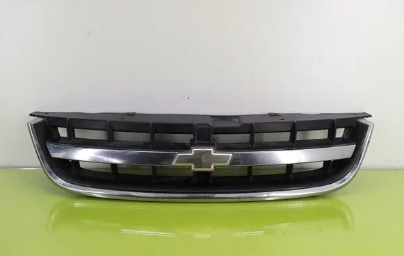 Chevrolet Lacetti Front bumper upper radiator grill 96469718