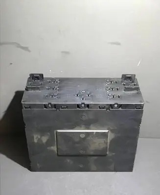 Volkswagen Golf V Comfort/convenience module 3C0937049E F005V00526